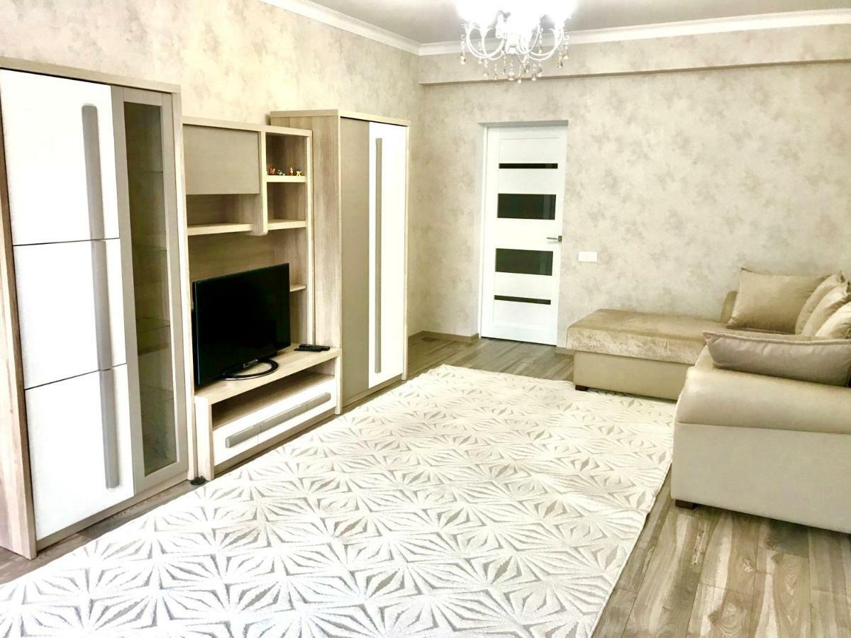 Center Apartment On Albisoara Street Chisinau Luaran gambar