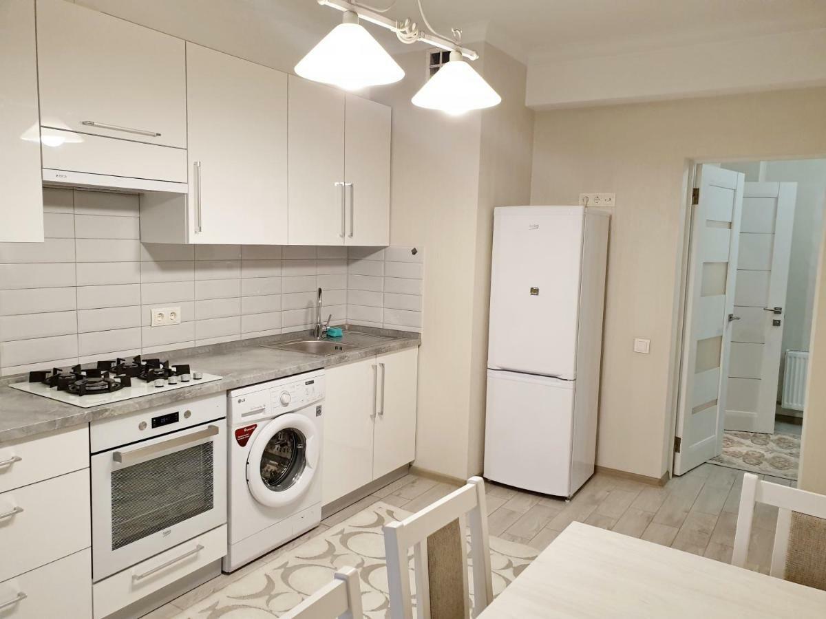 Center Apartment On Albisoara Street Chisinau Luaran gambar