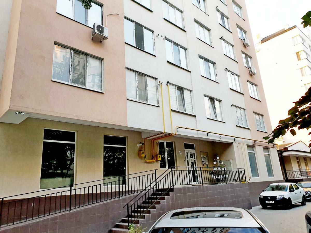 Center Apartment On Albisoara Street Chisinau Luaran gambar